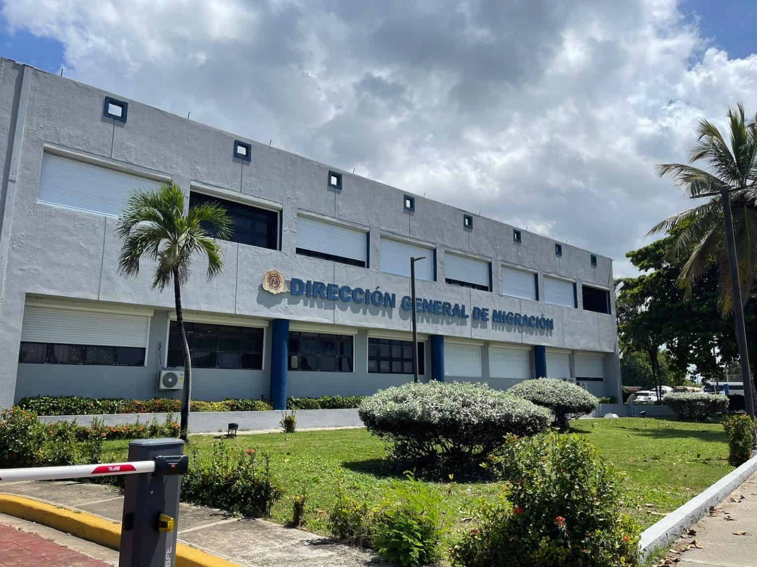 Interceptan ambulancia con haitianos indocumentados en