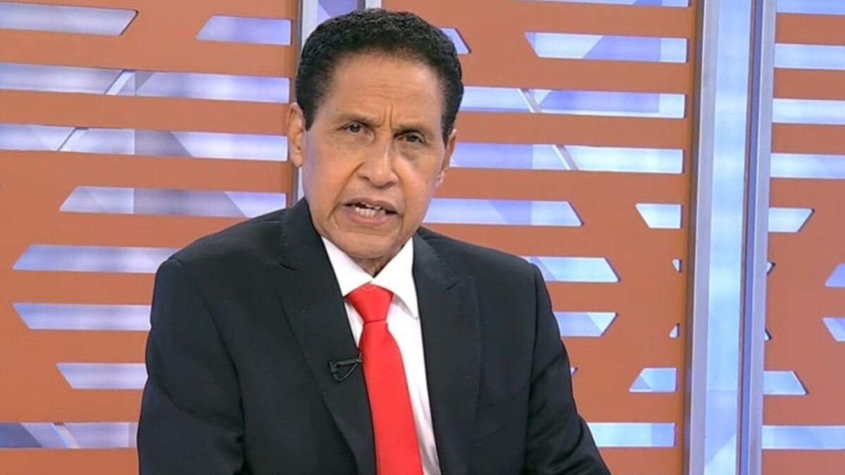 Figuras reaccionan con dolor a muerte de Carlos Batista Matos