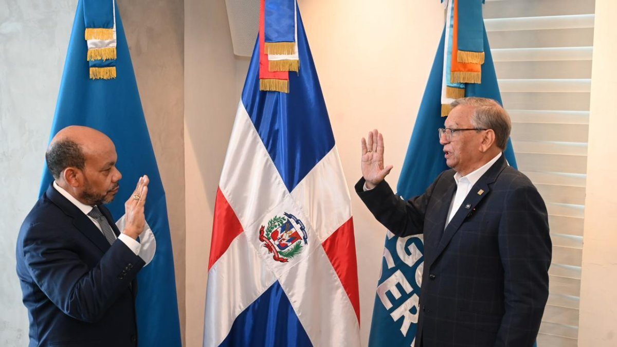 Banreservas juramenta nuevo VP en Seguros Reservas