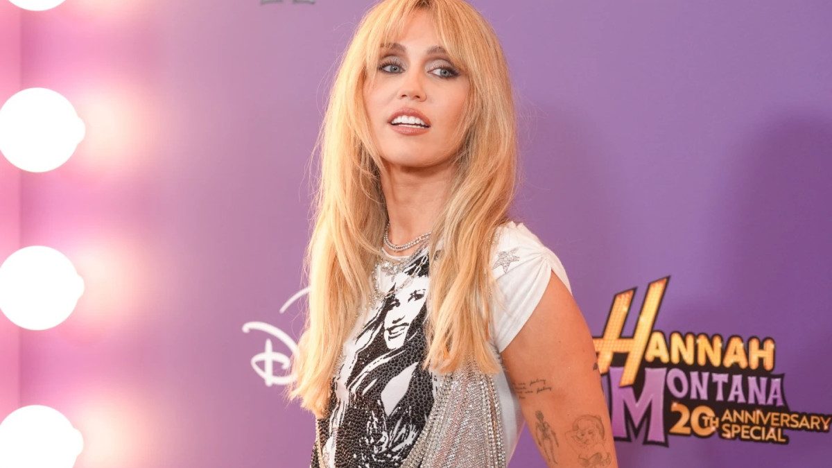 Miley Cyrus recibe una estrella en Hollywood que 