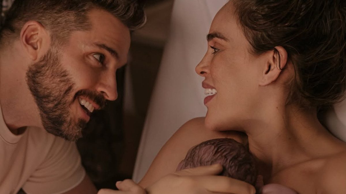 Actriz Sara Corrales se convierte en madre: “Un instante que partió mi vida en dos”