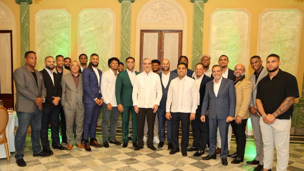 Presidente Abinader cenará este lunes con equipo dominicano del Clásico