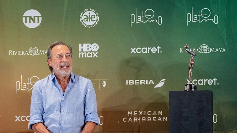 Guillermo Francella agradece el galardón de Honor de Premios PLATINO Xcaret 2026