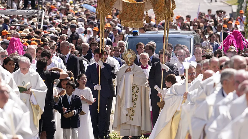 Papa condena los abusos sexuales cometidos por el clero y reclama por el cuidado de los feligreses