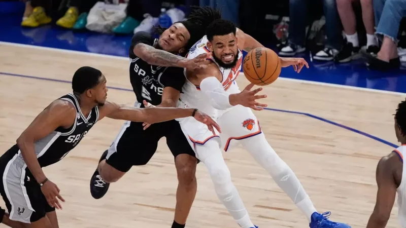 Knicks regresan de una desventaja de 29 puntos, vencen a Spurs y lideran 3-1 las Finales NBA