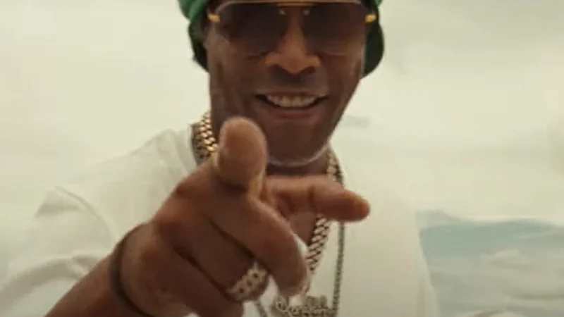 Ronaldinho lanza su primer disco llamado ‘Camisa 10’, con Pitbull, Sean Paul y Juan Magán