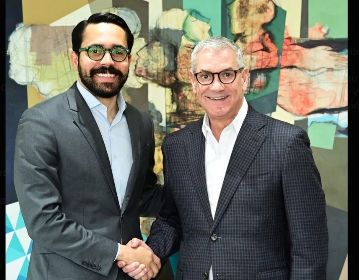 Gonzalo Castillo designa a Yuri Enrique como director nacional de RRPP de su proyecto político