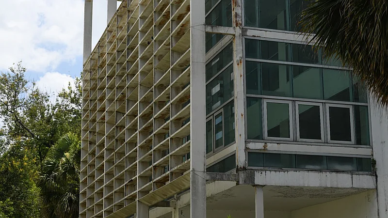 Biblioteca Nacional presenta deterioro en sus instalaciones