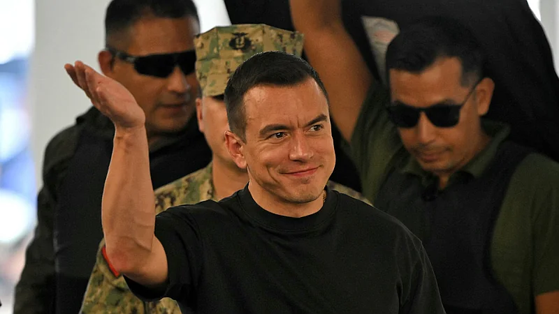Noboa permitirá la presencia de militares extranjeros
