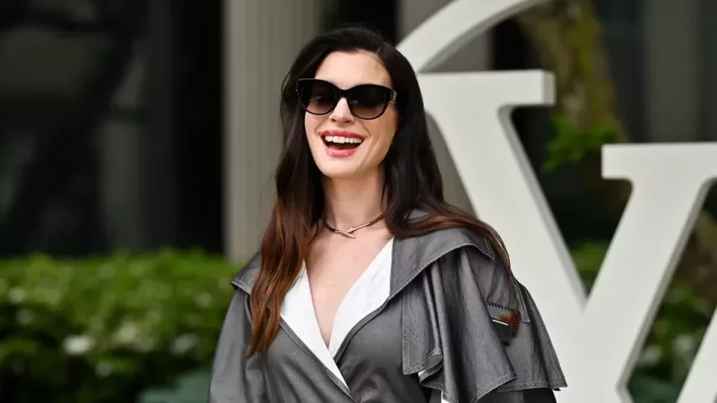 Anne Hathaway anuncia que está embarazada de su tercer hijo