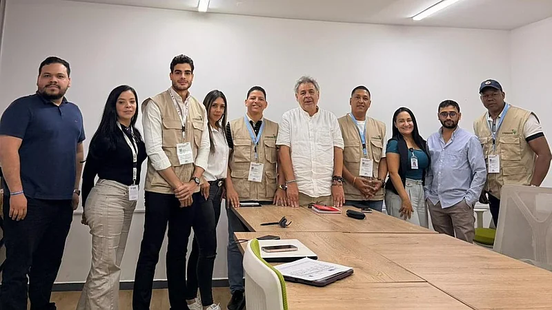 Diputados dominicanos vigilan de cerca la segunda vuelta presidencial en Colombia