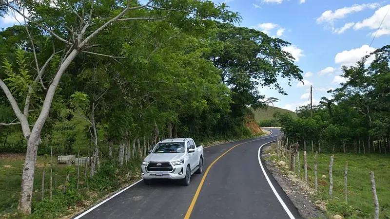 Gobierno entrega carreteras en Monte Plata y Sabana Grande de Boyá tras décadas de espera