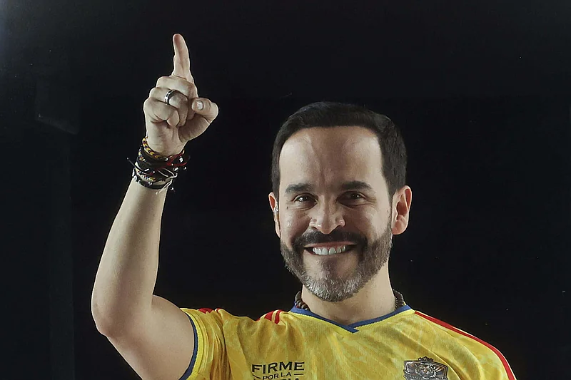 De la Espriella es proclamado presidente electo de Colombia; Cepeda asumirá la oposición