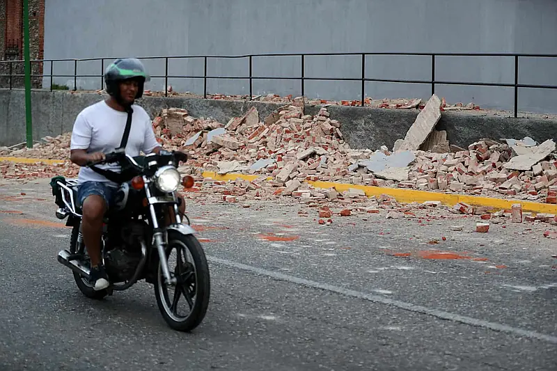 Delcy Rodríguez dice que principal aeropuerto está cerrado por graves daños tras terremoto