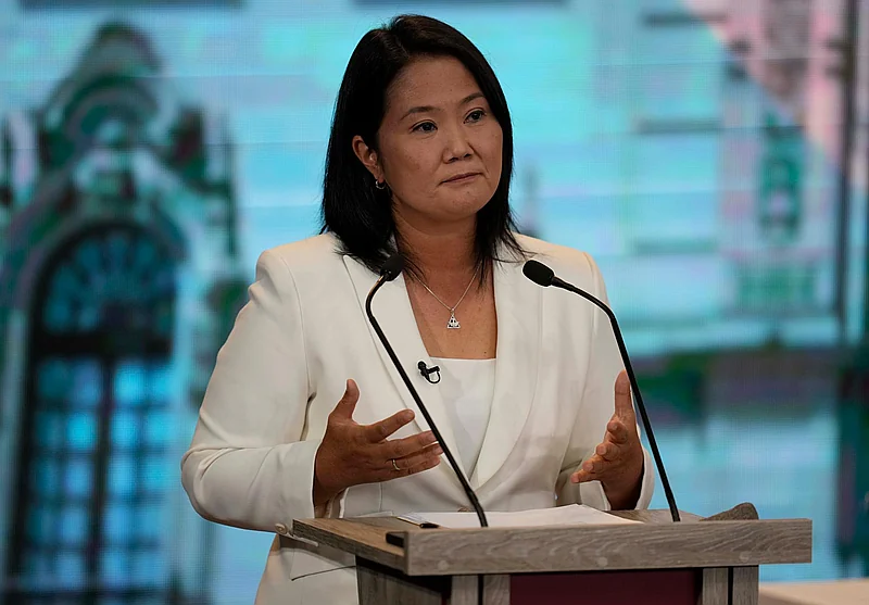 Keiko Fujimori agradece respaldo de electores y reconoce que Perú está dividido