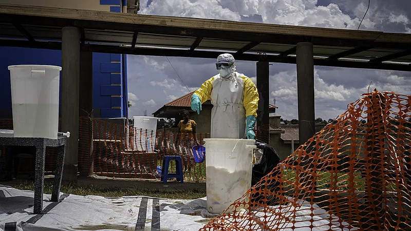 OMS ensayará dos posibles tratamientos para reducir la mortalidad del ébola Bundibugyo en la RDC
