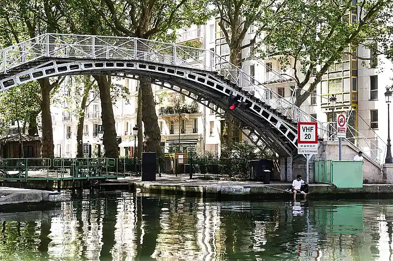 Los sindicatos de docentes franceses convocan una huelga por un calor 