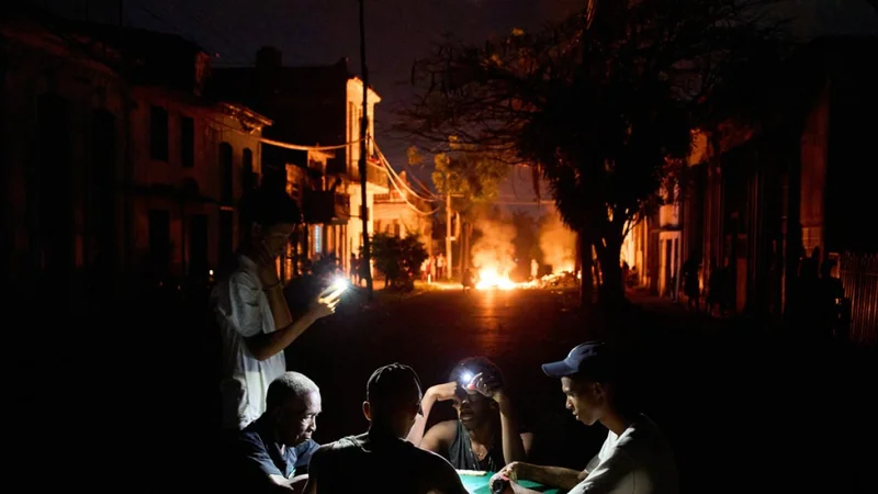 Cuba en la oscuridad: apagones alcanzan el 68% del sistema eléctrico en pleno verano