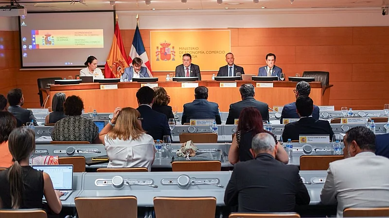 RD busca atraer inversiones de la industria de semiconductores española