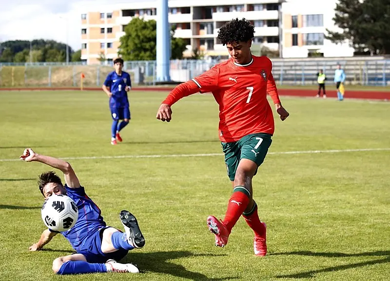 ¡El heredero! Cristiano Ronaldo Jr. levanta su primer trofeo con Portugal y brilla con doblete