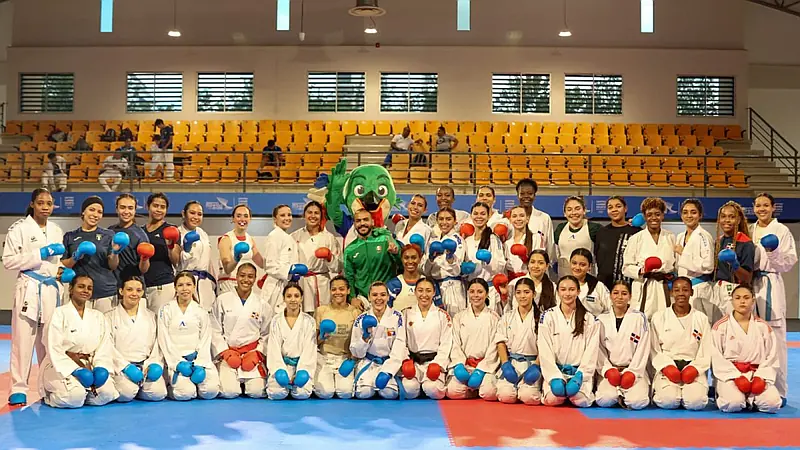 Equipo Karate de RD presenta credenciales en entrenamientos para Juegos 2026