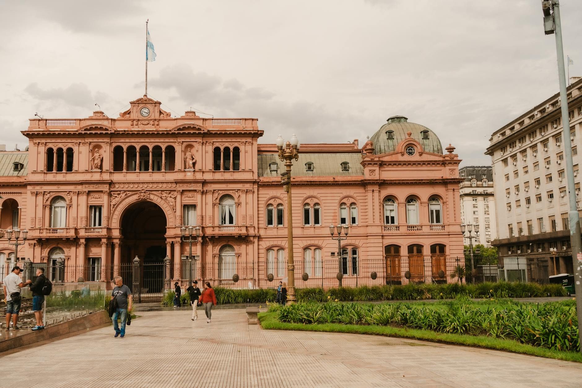 Llevar al Gobierno a su legalidad