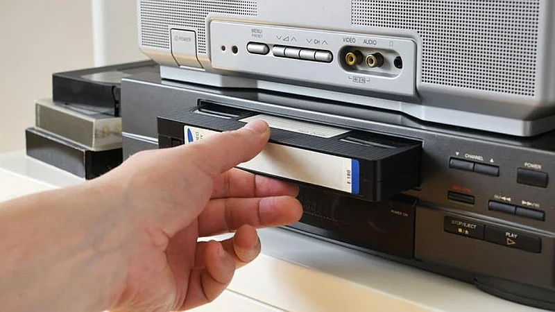 De la espera a la inmediatez: cómo veíamos películas en casa antes del streaming