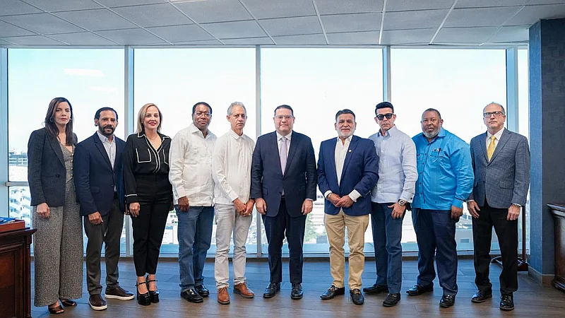 FDC aborda con el MICM temas clave que afectan al comercio organizado