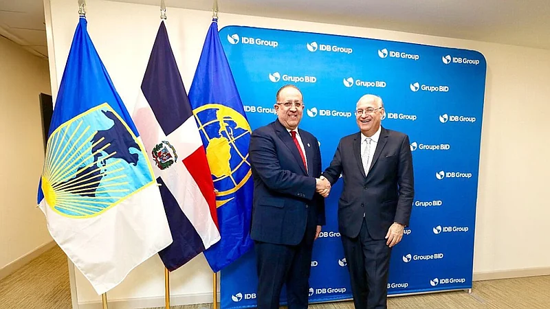 Representantes del Gobierno tratan en EEUU crisis en Medio Oriente
