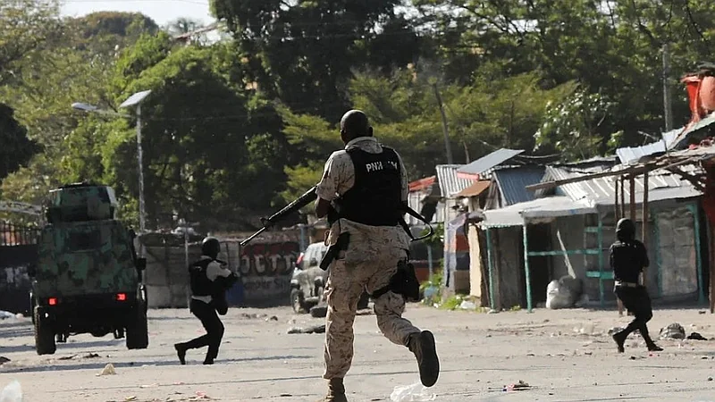 Más de 5 mil agentes llegan a Haití a combatir las pandillas