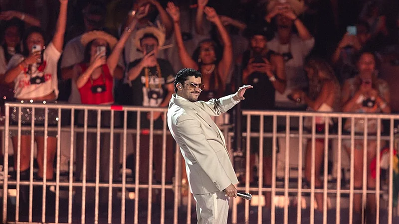 Jóvenes católicos desafían estereotipos: rezan con el Papa y cantan a Bad Bunny