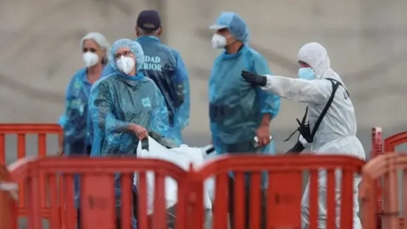 Confirman nuevos casos de hantavirus en pasajera francesa y ciudadano estadounidense evacuados del c