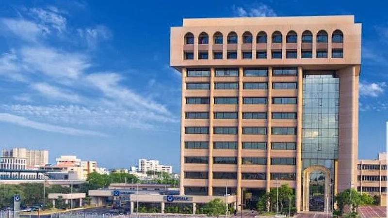 Banco Popular abre programa de becas