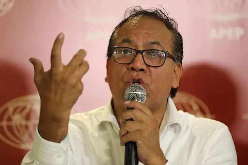 Ventaja de Sánchez sobre Fujimori sigue sobre 20,000 votos con 96 % del escrutinio en Perú