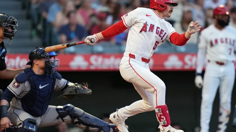 Angelinos anotan 5 en el segundo, Ureña lanza 5 innings en blanco y vencen a los Astros