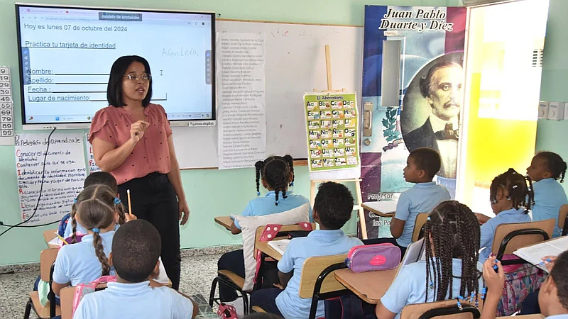 Más de 23 mil docentes y técnicos participan en el inicio de la quinta Evaluación de Desempeño