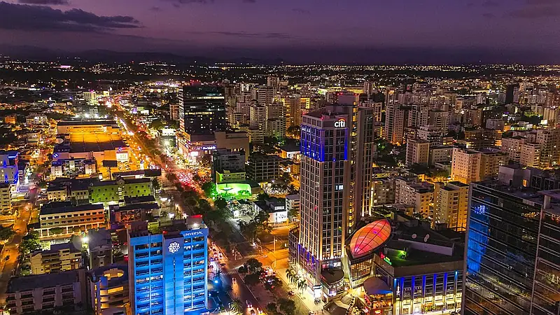 RD busca atraer inversión y talento global en el Digital Nomad Summit 2026