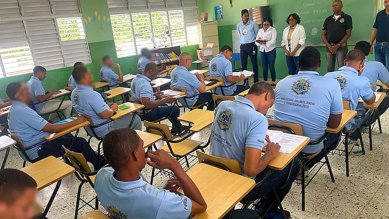 Más de 200 privados de libertad reciben las Pruebas Nacionales del nivel de Educación Secundaria