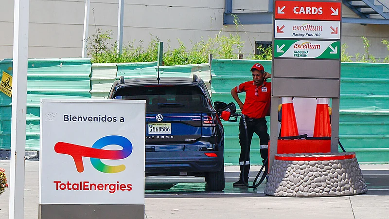 El Gobierno dispone rebajas de entre RD$3.00 y RD$5.00 a gasolinas y gasoil
