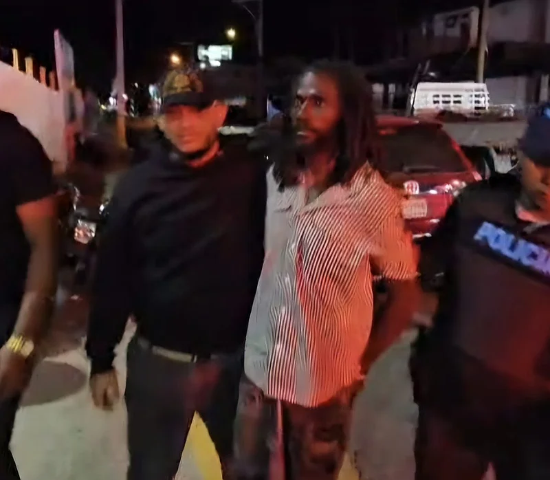 Apresan haitiano acusado de quemar siete casas en Lomita, Jarabacoa
