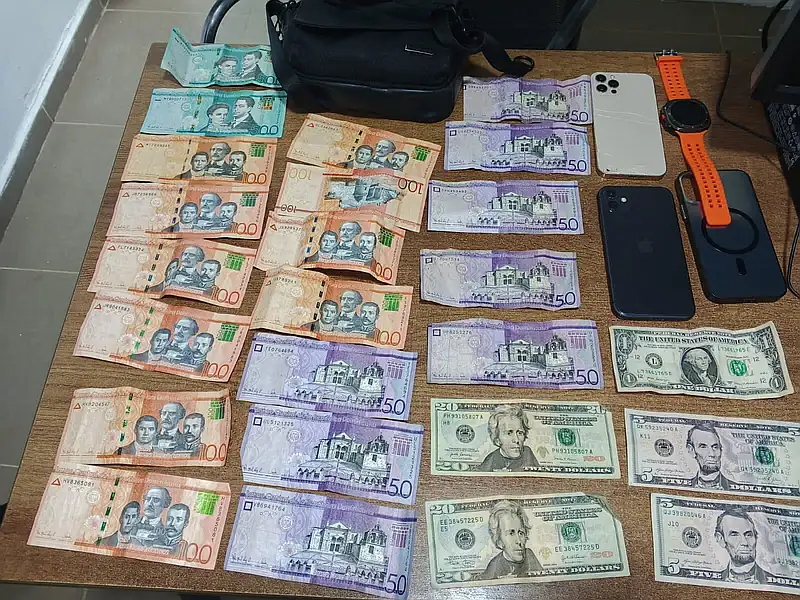 PN detiene hombre tras incautarle presuntos dólares falsos en Santiago