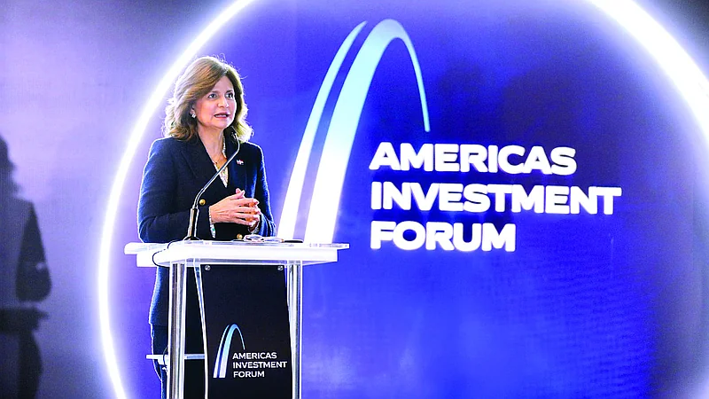 Vicepresidenta destaca posicionamiento del país como uno de los principales destinos de inversión