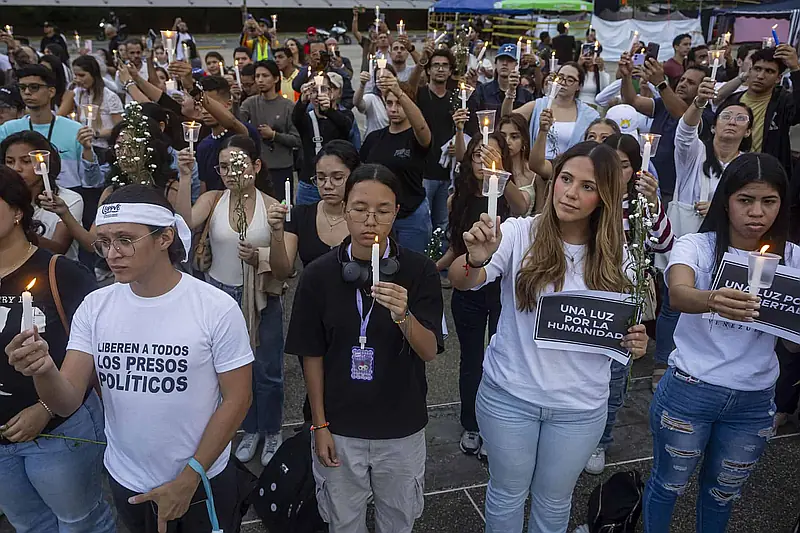 Suben a 3,535 los fallecidos y a 16,740 los heridos por los terremotos en Venezuela