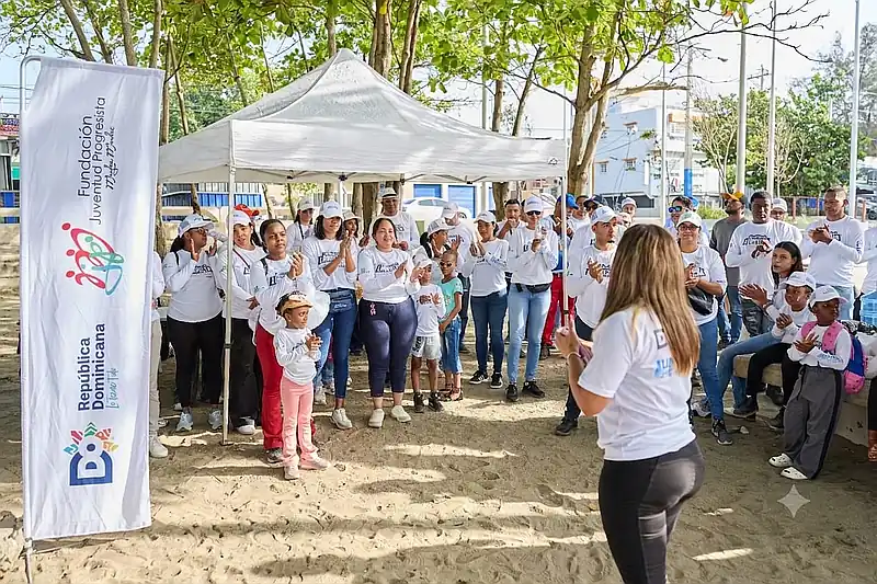 Fundación Juventud Progresista culmina jornada de limpieza con más de 56 mil libras de desechos reco