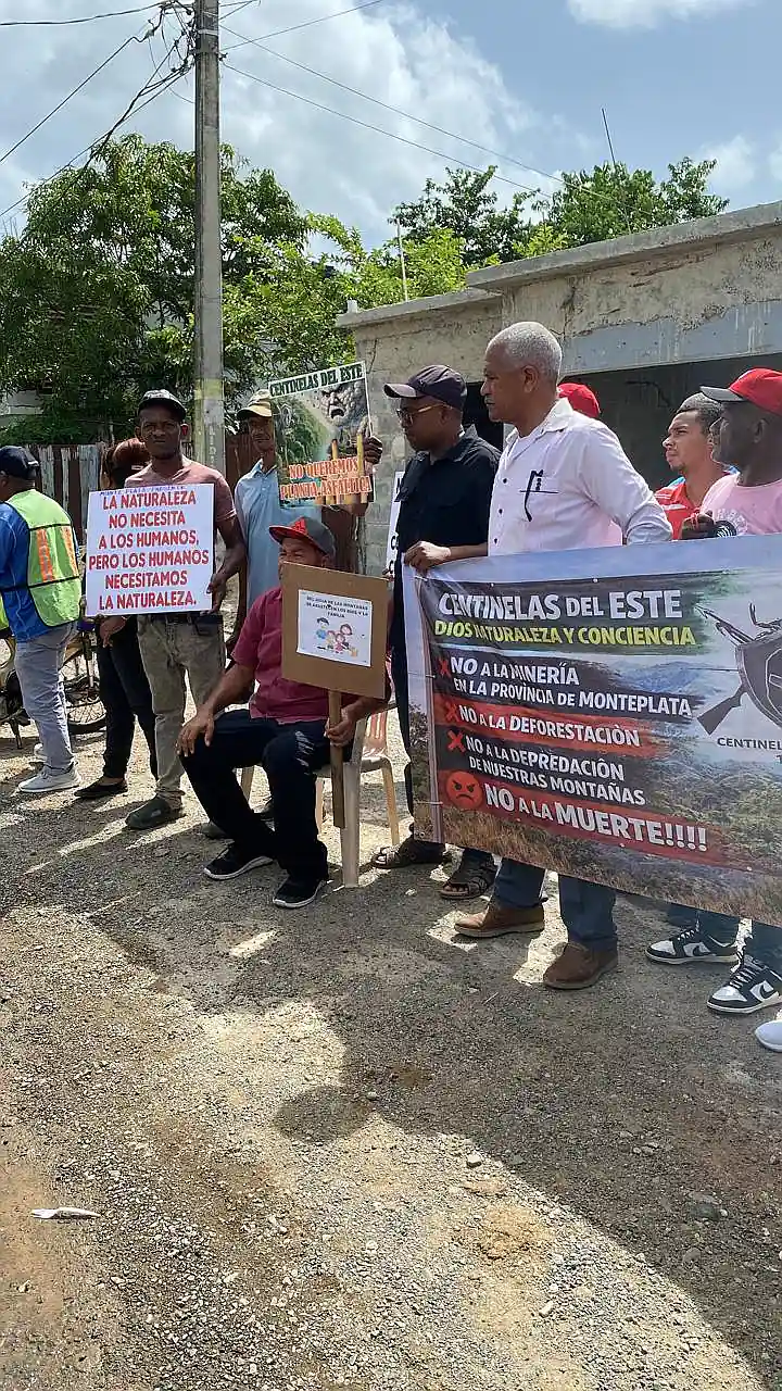 Organizaciones sociales realizan protesta pacífica en Monte Plata contra operaciones de Minera San A