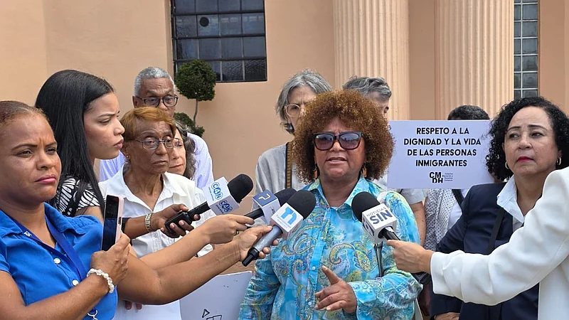 Exigen retirar protocolo migratorio en hospitales