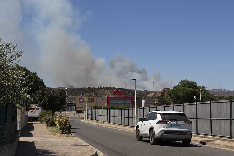 Un incendio, probablemente provocado, arrasa parte del emblemático bosque de Fontainebleau