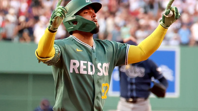Wilyer Abreu conecta dos jonrones y conduce a los Medias Rojas a lograr victoria
