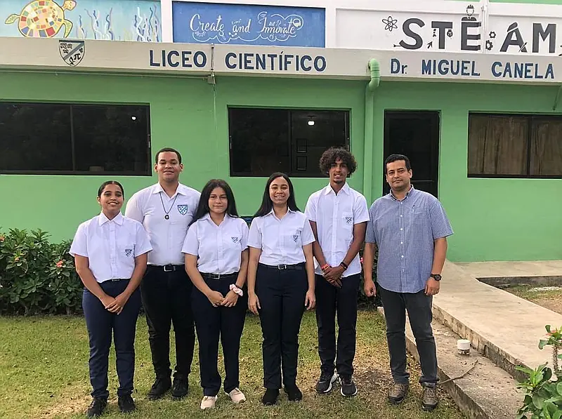 (VIDEO) Estudiantes dominicanos crean firma electrónica que evitaría la tala de más de 600 árboles a