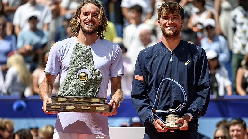 Stefanos Tsitsipas logra en Gstaad su primer título en 16 meses